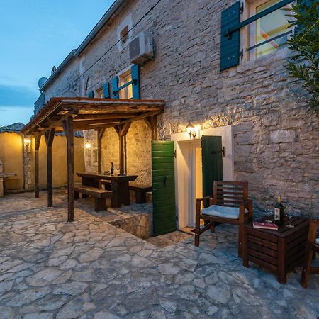 Casa Stifanici Villa Baderna ภายนอก รูปภาพ
