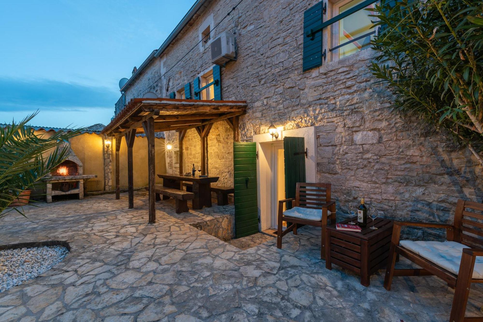 Casa Stifanici Villa Baderna ภายนอก รูปภาพ