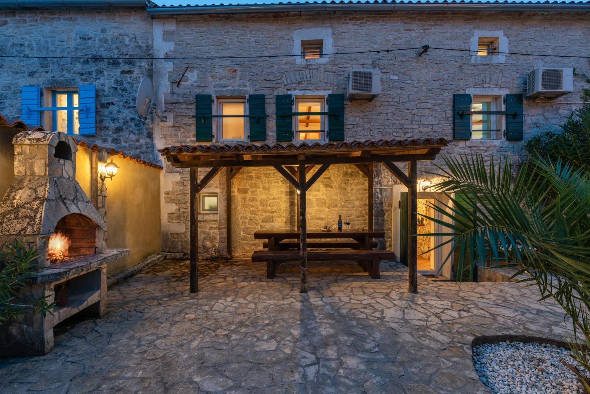 Casa Stifanici Villa Baderna ภายนอก รูปภาพ